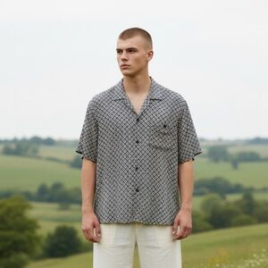 J. Crew Mens  100% Cotton Button Down Short Sleeve Shirt Blue w Black and White